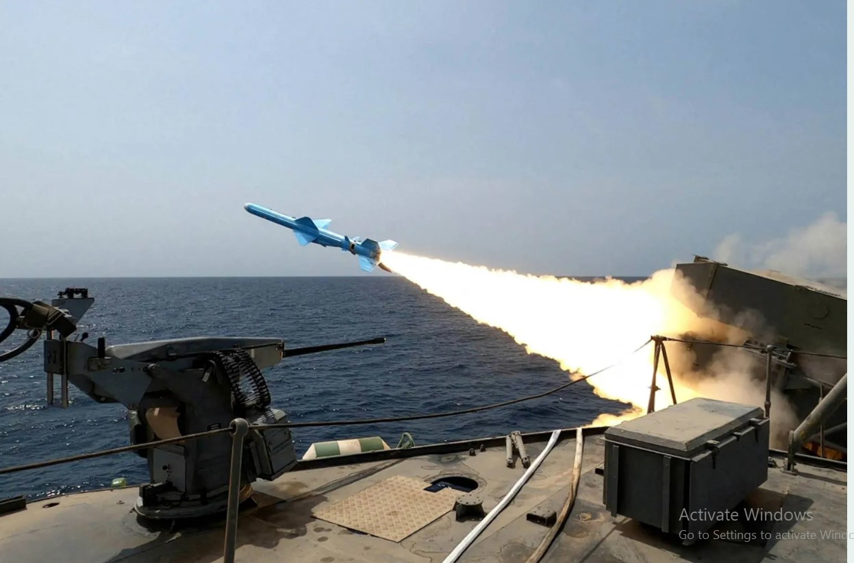 عاجل: مناورات إيرانية في أخطر ممر نفطي بالعالم.. هل تتصاعد المواجهة في الخليج؟